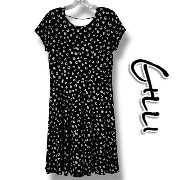 Gilli Dresses & Skirts - Gilli Nancy Faux Printed Black White Knee Length Dress Scoop Back Womens Sz L